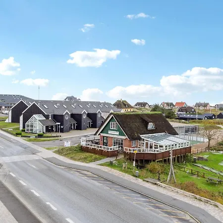 2 Bedroom Beautiful In Apartamento